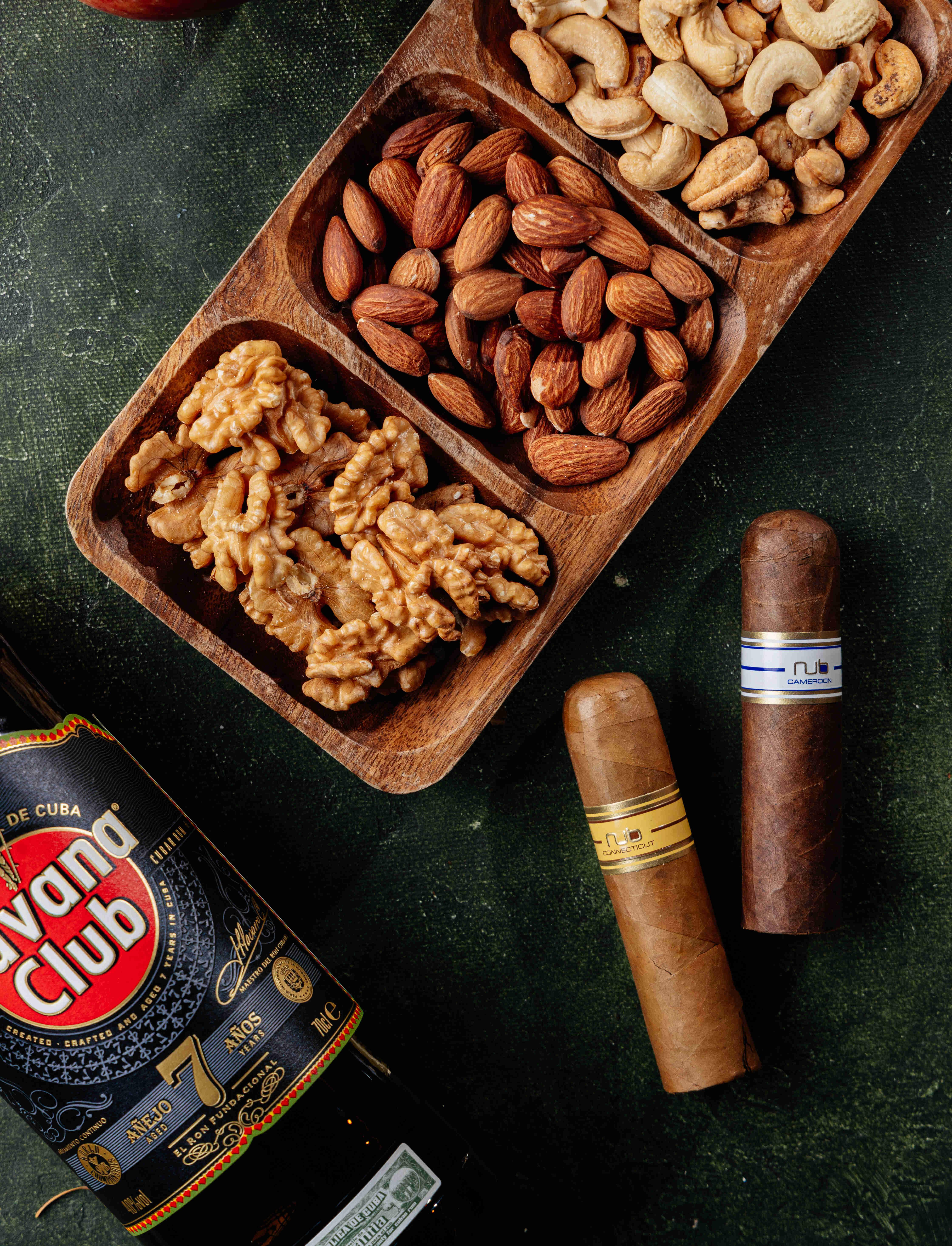 Сигары Nub, ром Havana Club 7 Anos, сигарная турбозажигалка, смесь орехов