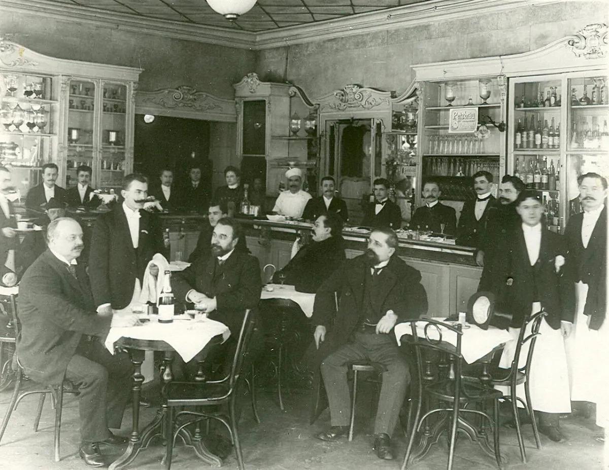 В мае исполняется 183 года первому в России кафе-ресторану «У Доминика»