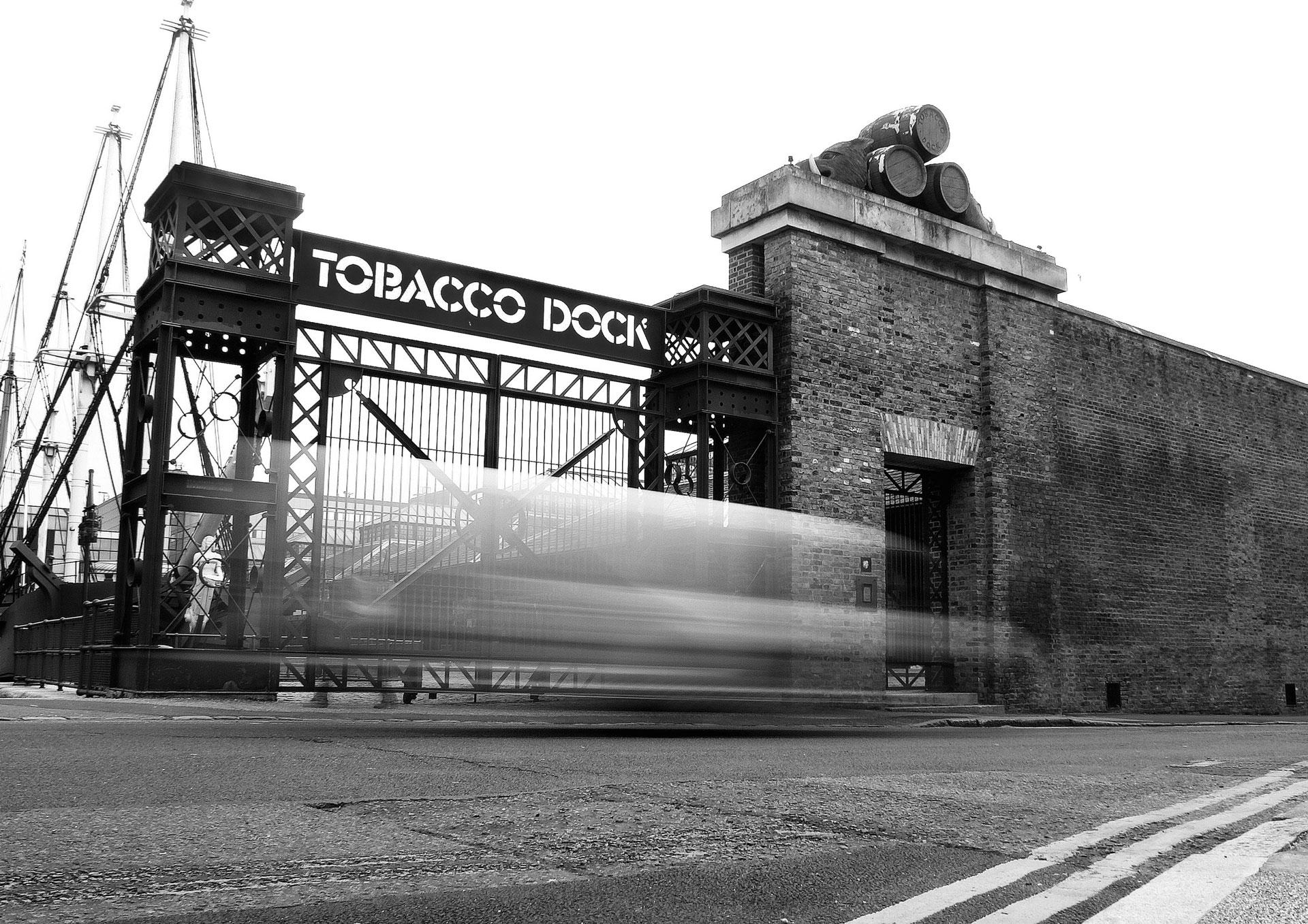 табачный док в Лондоне, который использовался для импорта и хранения табака