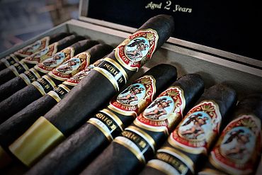 God of Fire Serie B Double Robusto Tubos