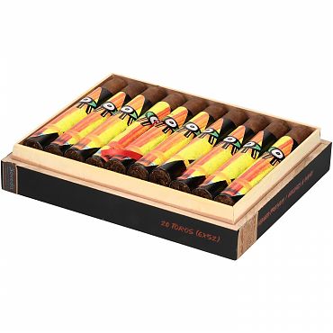 Ciseron Negro 2019 by Oscar Valladares Toro