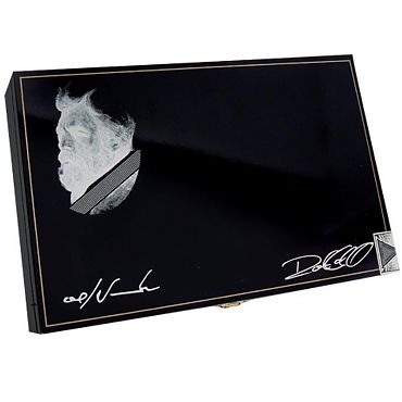 Caldwell Eastern Standard Dos Firmas Signature Piramide con Cabeza
