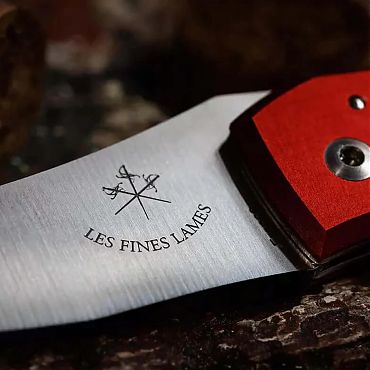 Нож Les Fines Lames Le Petit Anodized Aluminium RED
