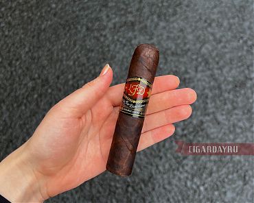 La Flor Dominicana Double Ligero 660 Maduro